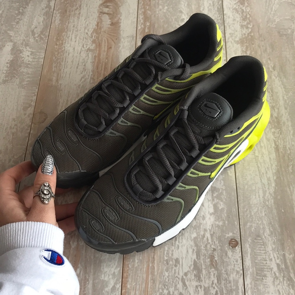 NWT Nike Air Max Plus - Picture 2 of 7
